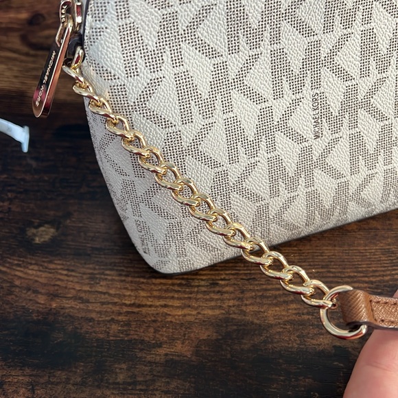 Michael Kors White Crossbody Purse - Picture 3 of 6
